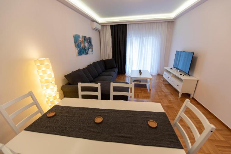 Athina Pantheon Mitropoleos - B&B Salónica