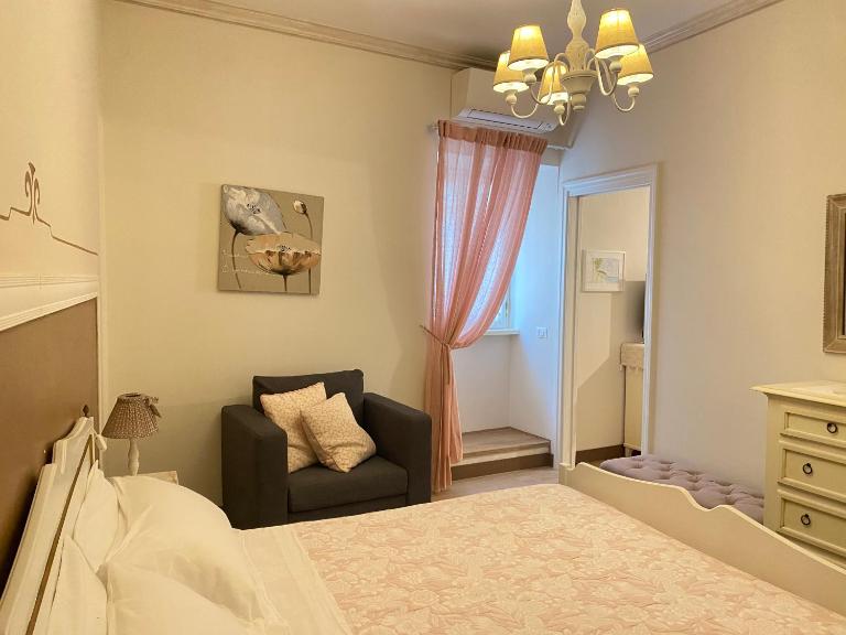 Delizioso bilocale in centro storico aria condizionata pass auto1p - B&B Sirolo