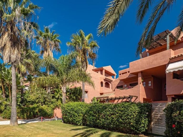 Penthouse Majestic Costa Golf Casares - B&B Casares