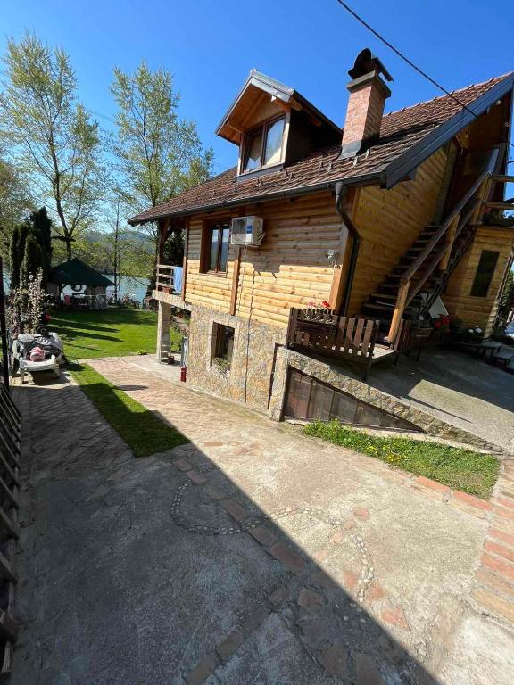 Studio apartman - Svetionik - Ferienwohnung Vrhpolje