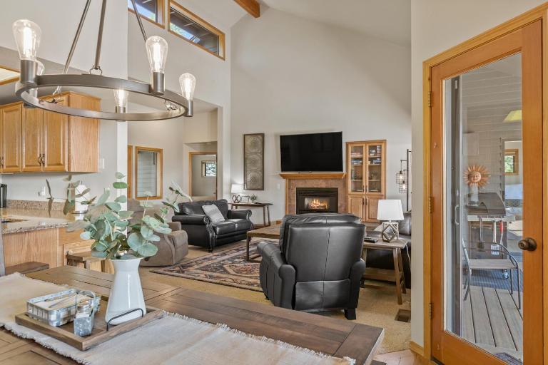 Yankee Mountain - Unit 5 - Bed and Breakfast Sunriver