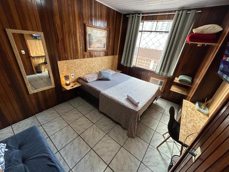 8 Quarto Cama Queen e SmartTv Netflix - Chambres d'hôtes Itajaí