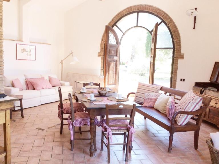 Relais Casale Il Poggetto - OLIVO 2 by Zoom In Earth - B&B Cecina