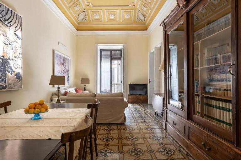 Catania City Center Historical Building Home - B&B Catania
