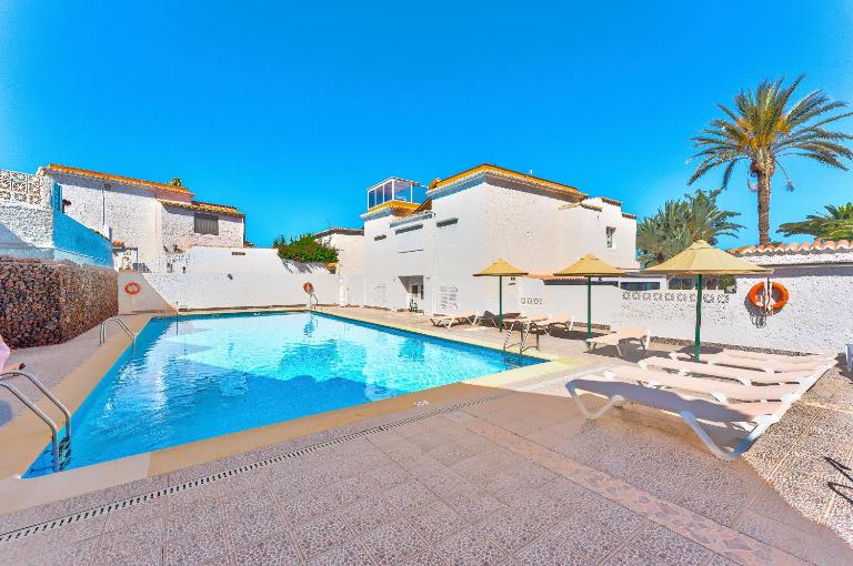 Sea View Penthouse Sunshine Urbania - Chambres d'hôtes Playa de las Américas