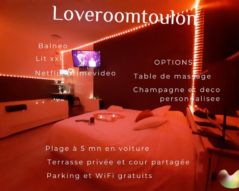 la loveRomantique chez loveroomtoulon, parking et wifi gratuits - B&B Tolón