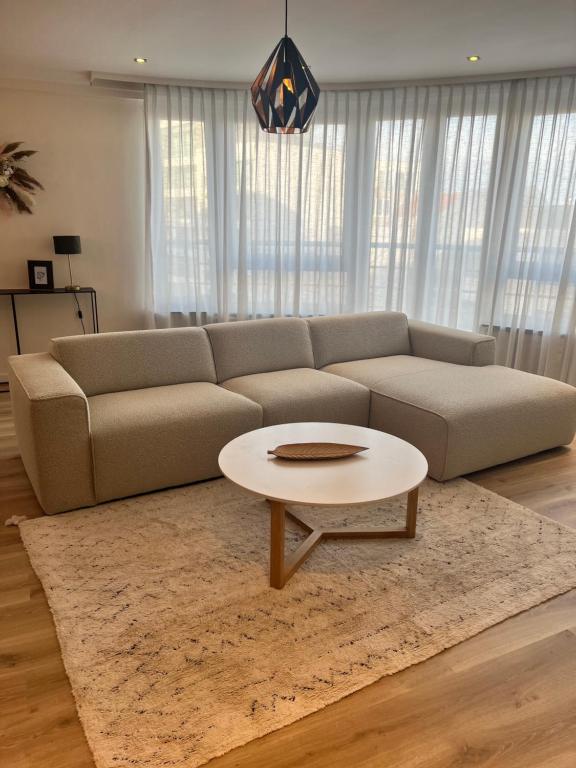 Portofino - luxe appartement met lateraal zeezicht - Ferienwohnung Ostende