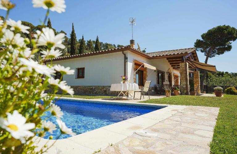 Cal Nano (Casa Rural) - B&B Vall-Llobrega