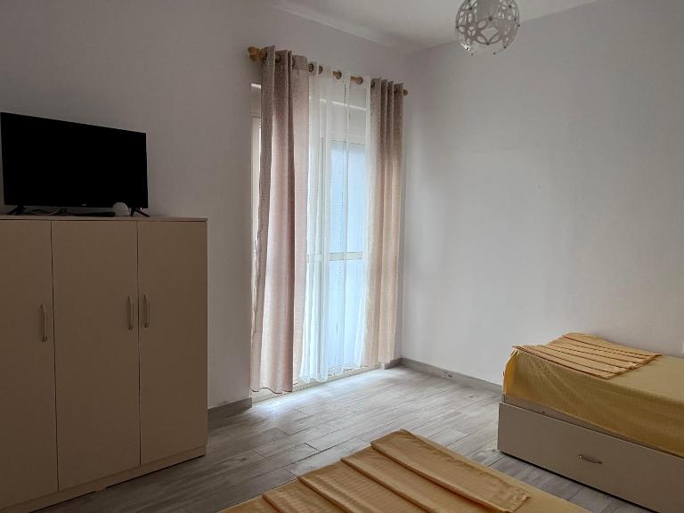 Perdja Apartment I - Ferienwohnung Velipojë