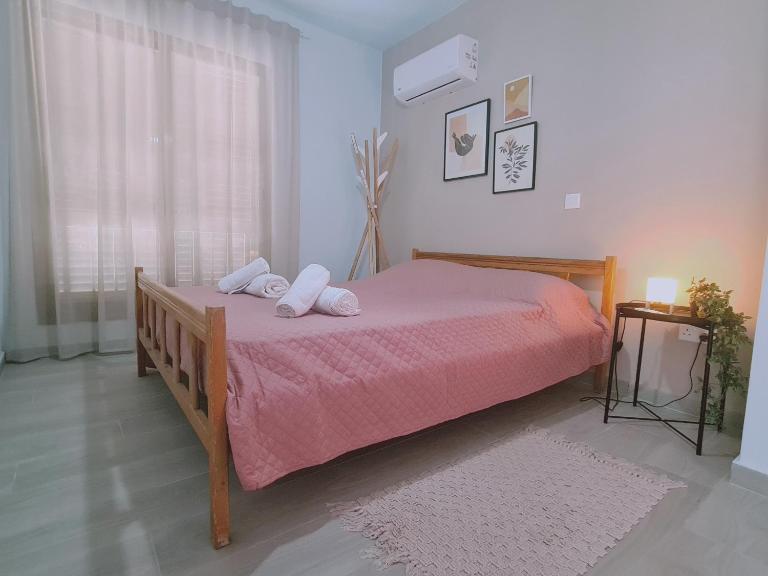STAY BelleVue Apartment - Bed and Breakfast Chlórakas