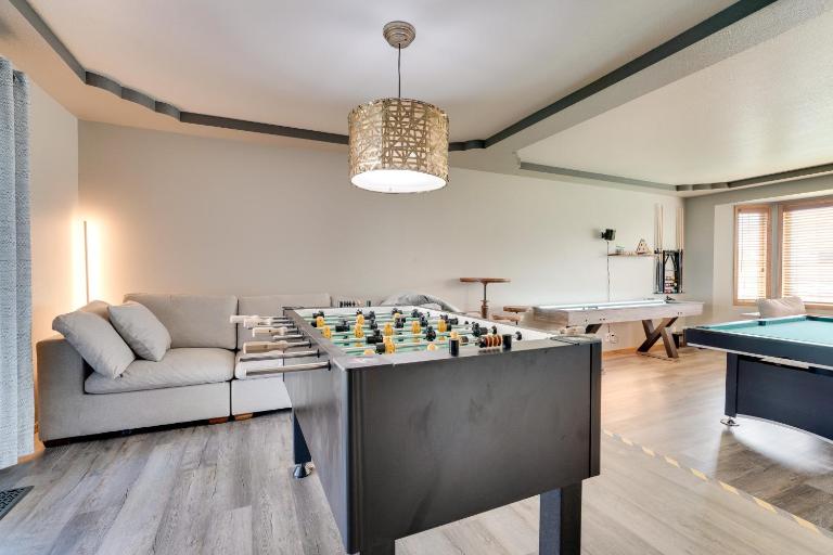 Moses Lake Vacation Rental w/ Hot Tub & Game Room - B&B Moses Lake