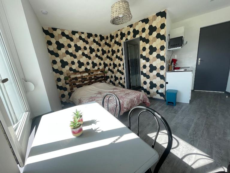 Studio petit plus gaming ! - B&B Calais
