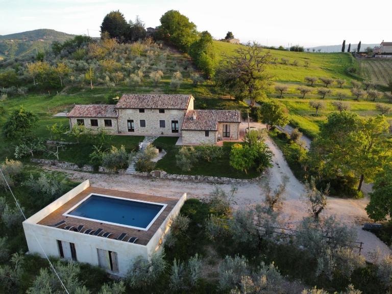 Agriturismo Sant'Angelo holiday farm - B&B Gualdo Cattaneo