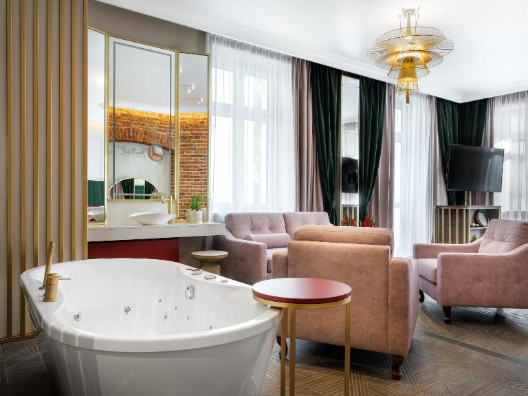 Golden Queen Deluxe Jacuzzi Apartments - Old Town - Ferienwohnung Krakau