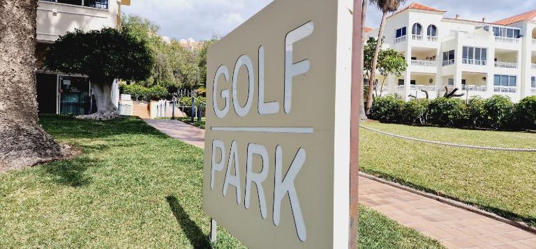 Golf park , 1 bedroom pool view - B&B San Miguel De Abona