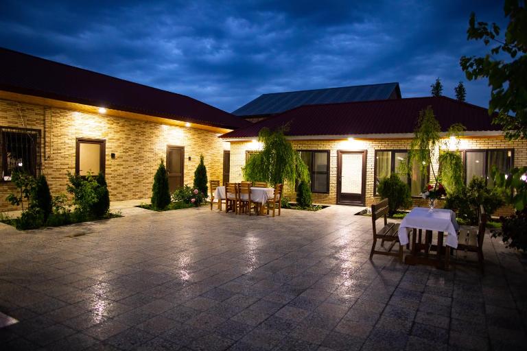 Bibi Qonaq evi Gostevoy Dom - B&B Şǝki