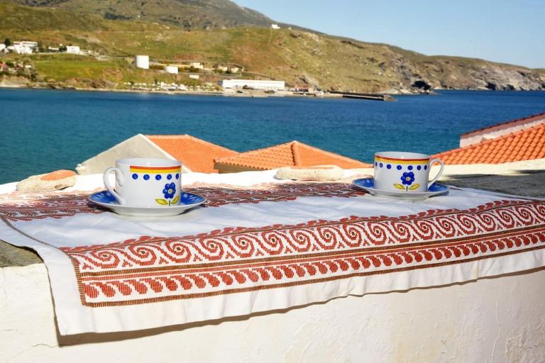 Panos House Andros - Bed and Breakfast Andros