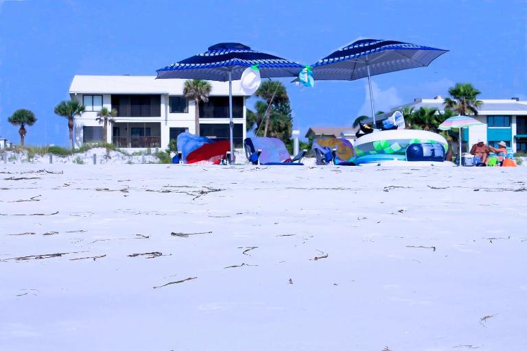 Gulf Breeze 2BD-2BA-Condo- - Chambres d'hôtes Bradenton Beach
