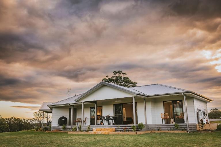 Clarrie's Green - B&B Clarence Town