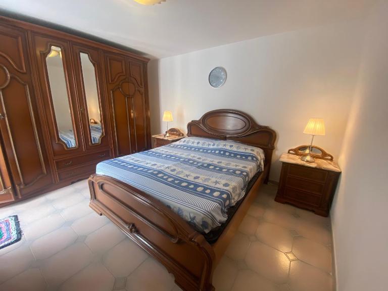 Magi - Azalea - Chambres d'hôtes Ponza