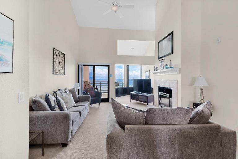 Palm Beach Club 2-219 - B&B Pensacola Beach
