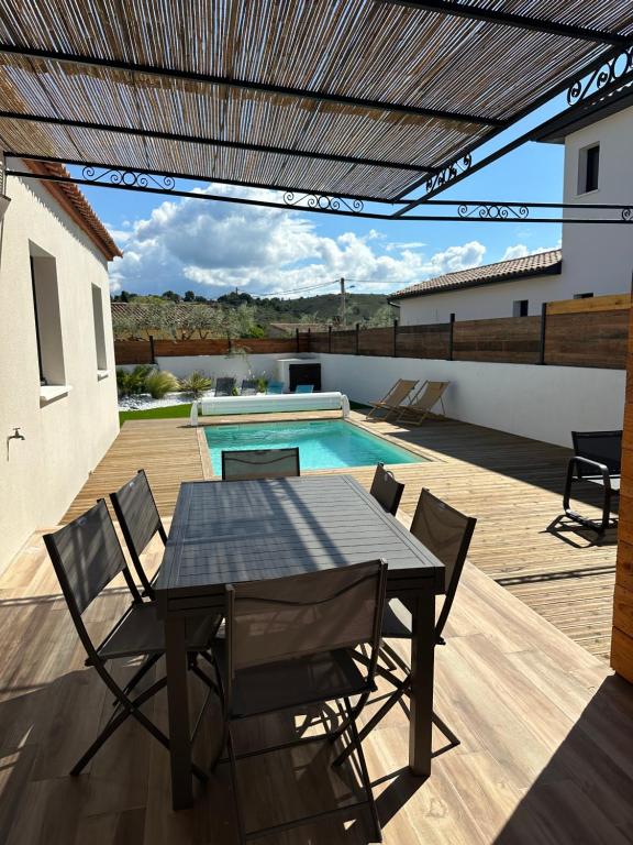 Villa de vacances avec piscine - B&B Vendémian