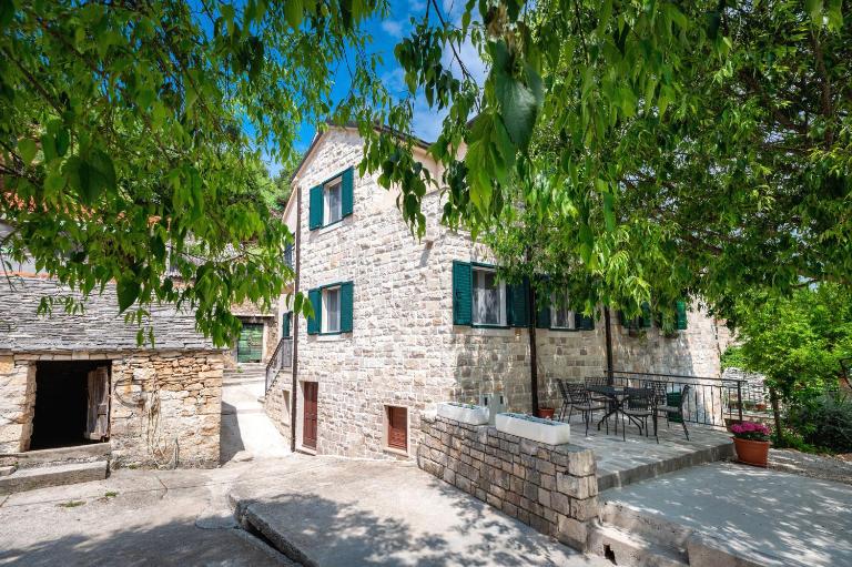 Kuća za odmor Panćona & free parking - Chambres d'hôtes Postira