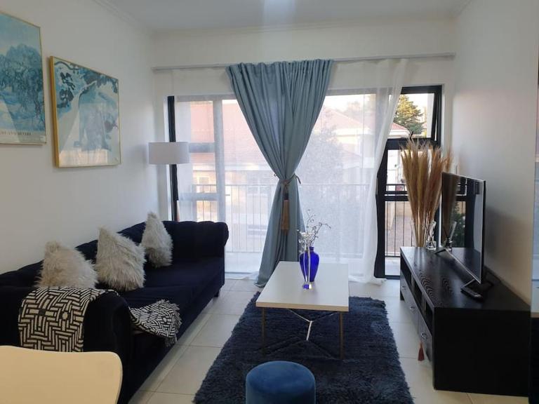 Sophiscated Upmarket One Bedroom Apartment - B&B Johannesburg