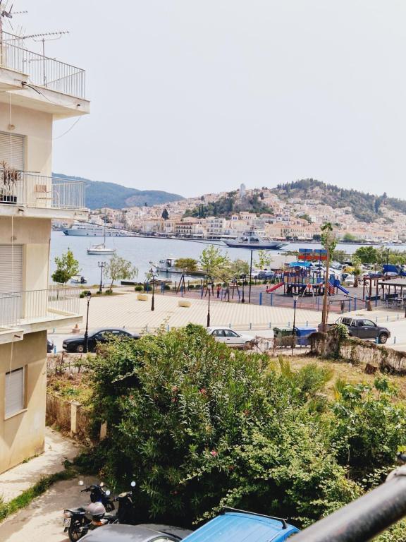 Saronic Studios - B&B Galatas