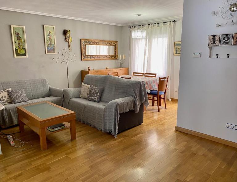 Acogedor y céntrico apartamento en Jaca - Wifi - B&B Jaca