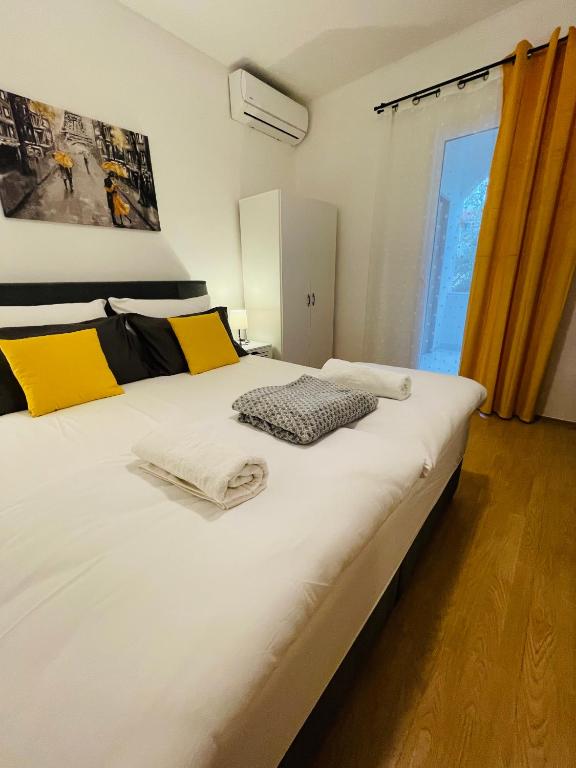 Apartmani Roko&Lovre Paklenica - Ferienwohnung Starigrad-Paklenica