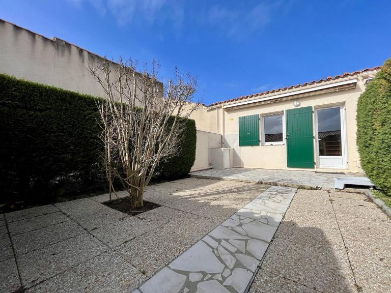 Maison rénovée à 350m de la plage avec terrasse et parking à Dolus-d'Oléron - FR-1-246A-236 - B&B Dolus-d'Oléron