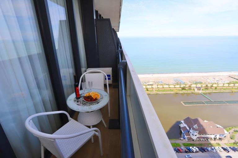 Luxe Apartments Orbi City - Chambres d'hôtes Batoumi