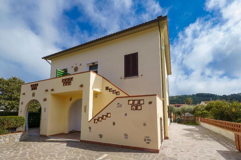 Aethalia - a 300mt dal mare - Bed and Breakfast Marina di Campo
