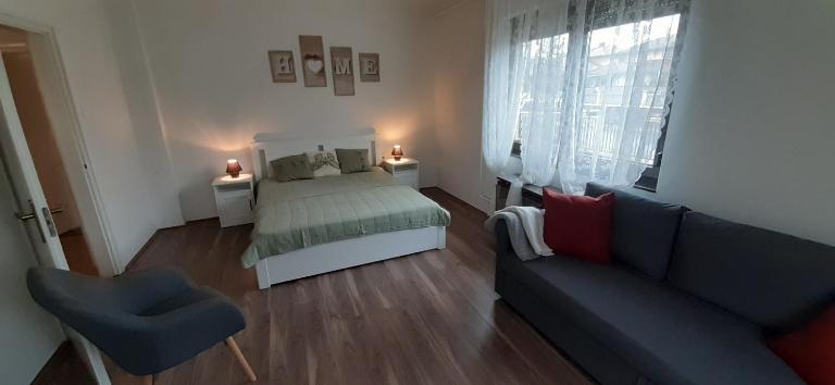BÍBORKA Nyaraló nagyobb társaságnak - B&B Balatonboglár