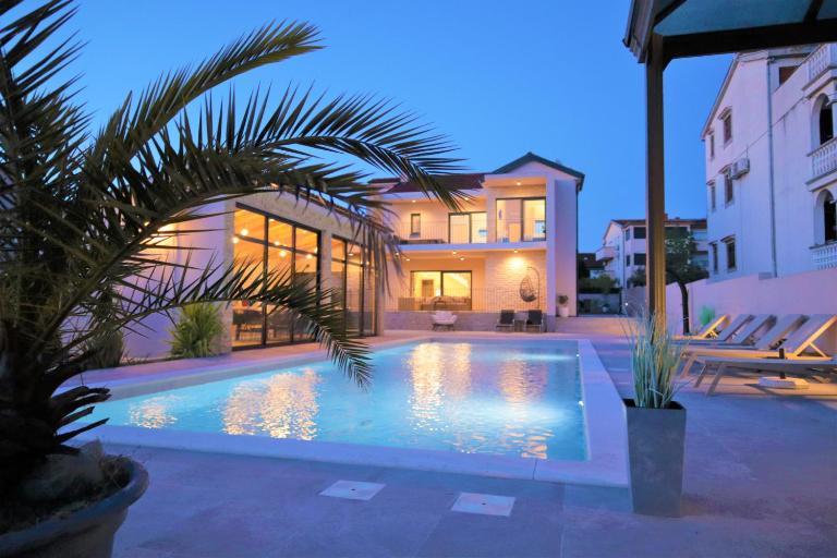 Luxury villa Magale with large pool - B&B Biograd na Moru