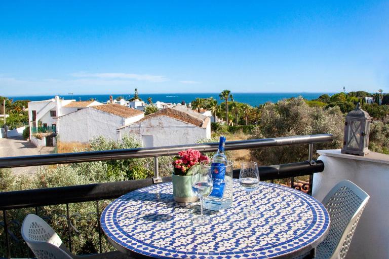 Apartamento Bela Vista, panoramic ocean view - B&B Porches