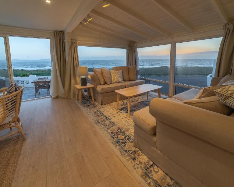 CASA MARIA - BEACHFRONT COTTAGE ON THE SAND - B&B Ensenada