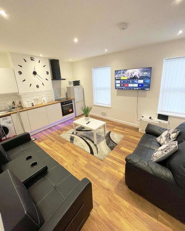 AK Serviced Apartments - Exclusive Two-Bedroom Apartment - B&B Cardiff