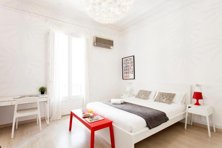 1554 - AB Passeig de Gràcia Pelai - B&B Barcellona