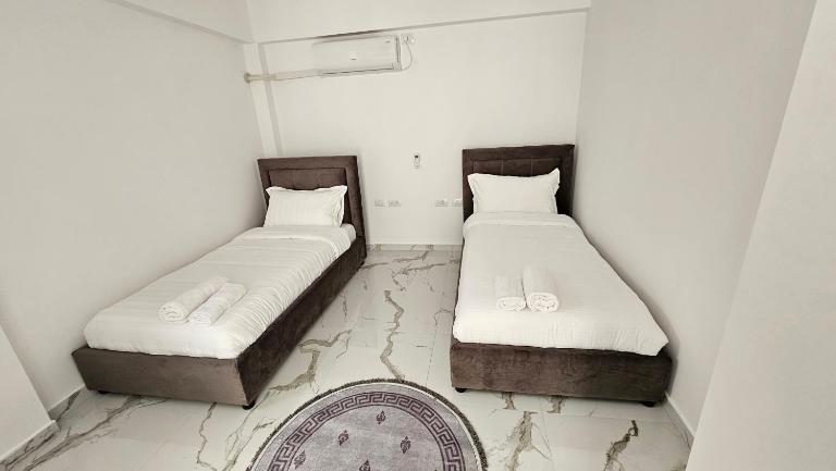 Ulliri - B&B Tirana