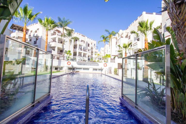 RentitSpain - Salobreña - Apartamento Oasis con Gym y Balcón - Ferienwohnung Salobreña