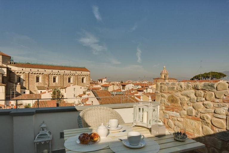 Apartments Florence Beautiful Terrace Serragli - B&B Firenze