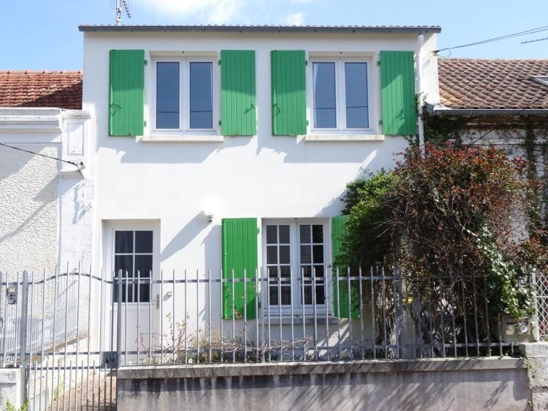 Maison à Fouras, 3 chambres, cour ombragée, proche centre et plages - FR-1-709-67 - B&B Fouras