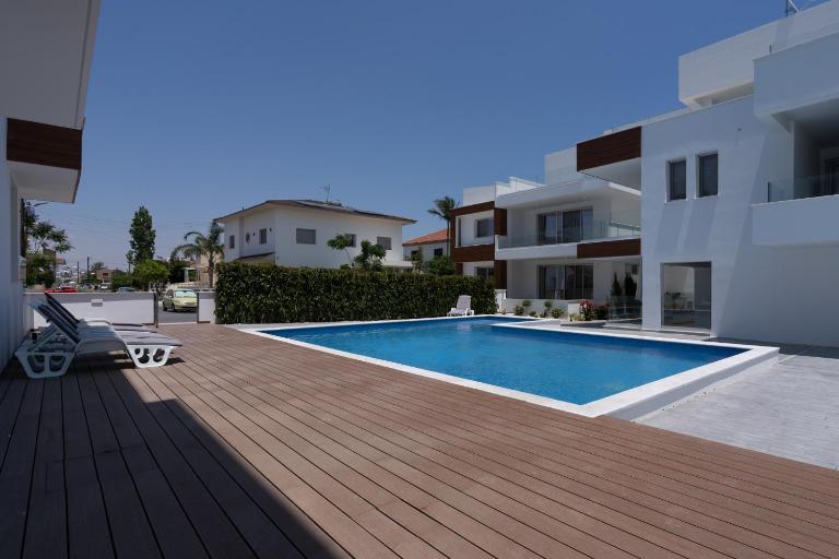 Harmonia 2-BR Apt in Livadia - B&B Larnaca