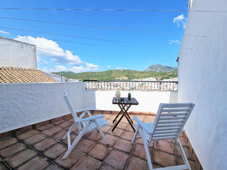 EL BÚCARO. Las Puertitas Rojas - B&B Ubrique