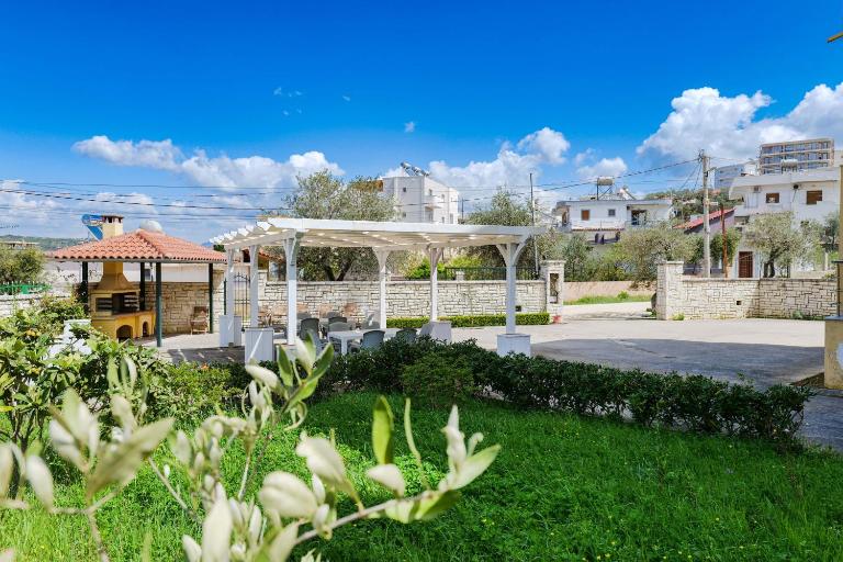 Garden Villa Landi - B&B Ksamil
