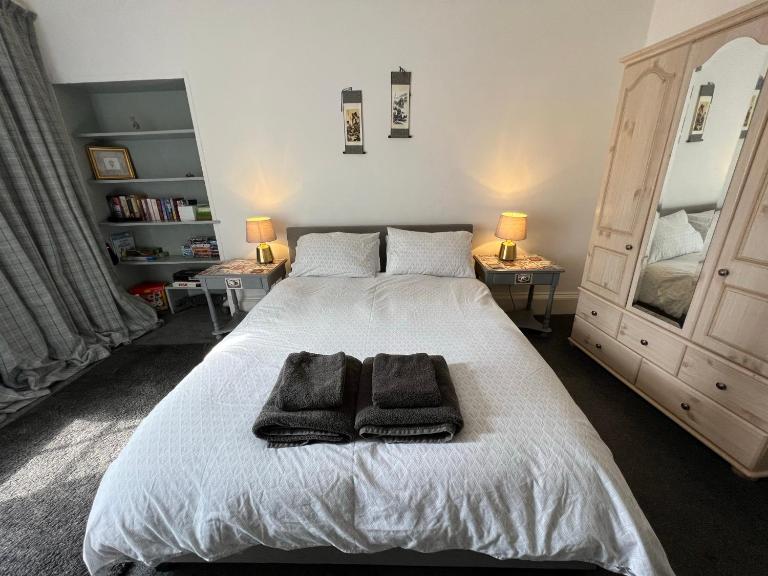 Stylish 2nd Floor Georgian Period Flat - B&B Dumfries