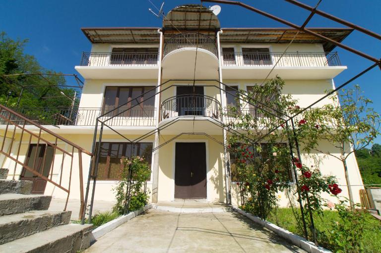 Bagrat Guest House - Bed and Breakfast Tsqaltubo