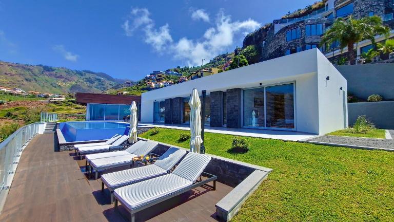 Villa Blue Horizon by LovelyStay - B&B Tabúa